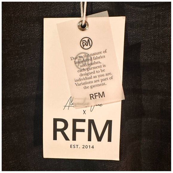 RFM Los Angeles MIA High Rise Boot Cut Ripped Distressed Dark Blue Jeans Size 22 - Picture 12 of 16